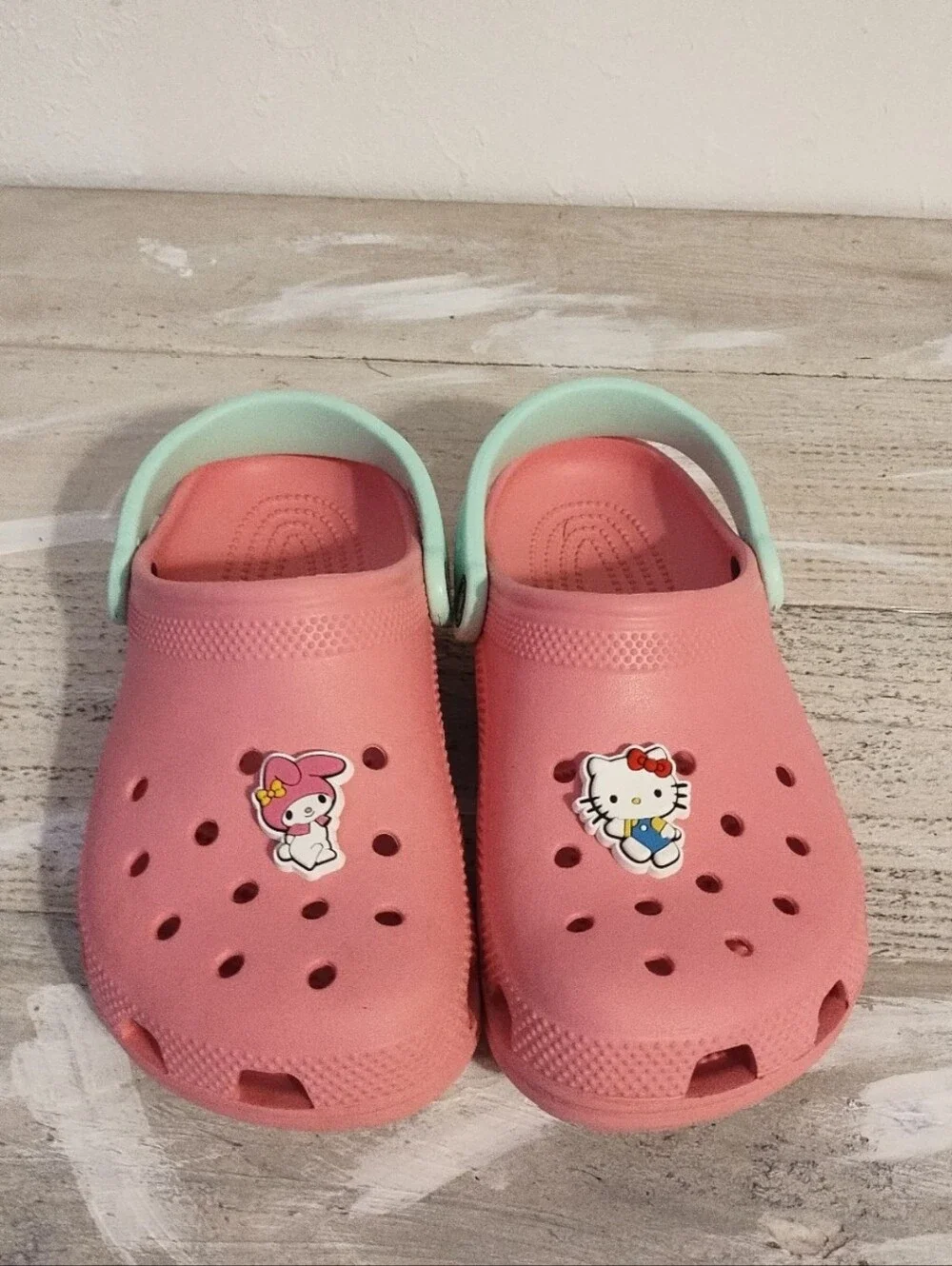 CROCS hello kitty
